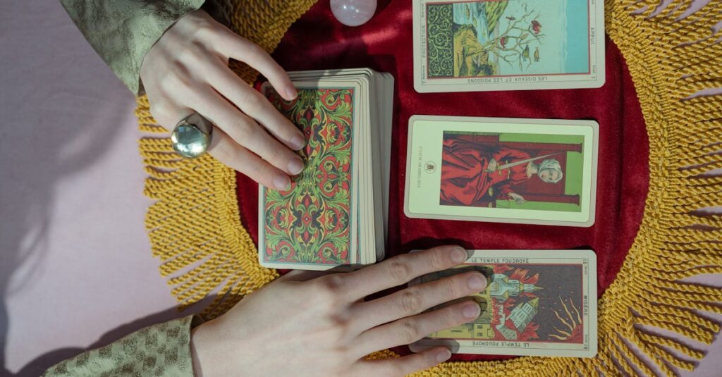 découvrez les secrets de l'interprétation inversée du tarot. explorez les significations cachées des cartes à l'envers et apprenez à enrichir votre pratique divinatoire avec des analyses approfondies et des conseils pratiques. plongez dans l'univers mystique du tarot et transformez vos lectures en révélations uniques.