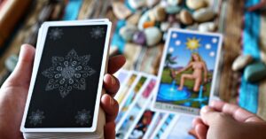 Lire la suite à propos de l’article Quelle est la signification des cartes de l’oracle de Belline ?