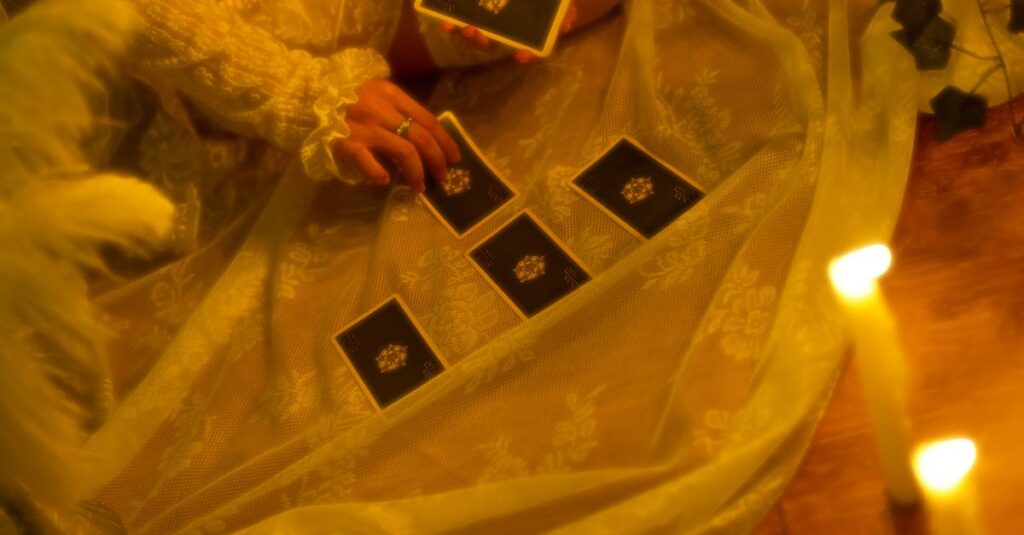 découvrez l'univers fascinant du tarot ! que vous soyez novice ou expert, explorez les significations des cartes, les différentes méthodes de tirage et comment le tarot peut éclairer votre chemin. plongez dans l'ésotérisme et révélez les mystères de votre avenir.