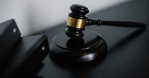 Lire la suite à propos de l’article Les risques juridiques des voyants sans déclaration