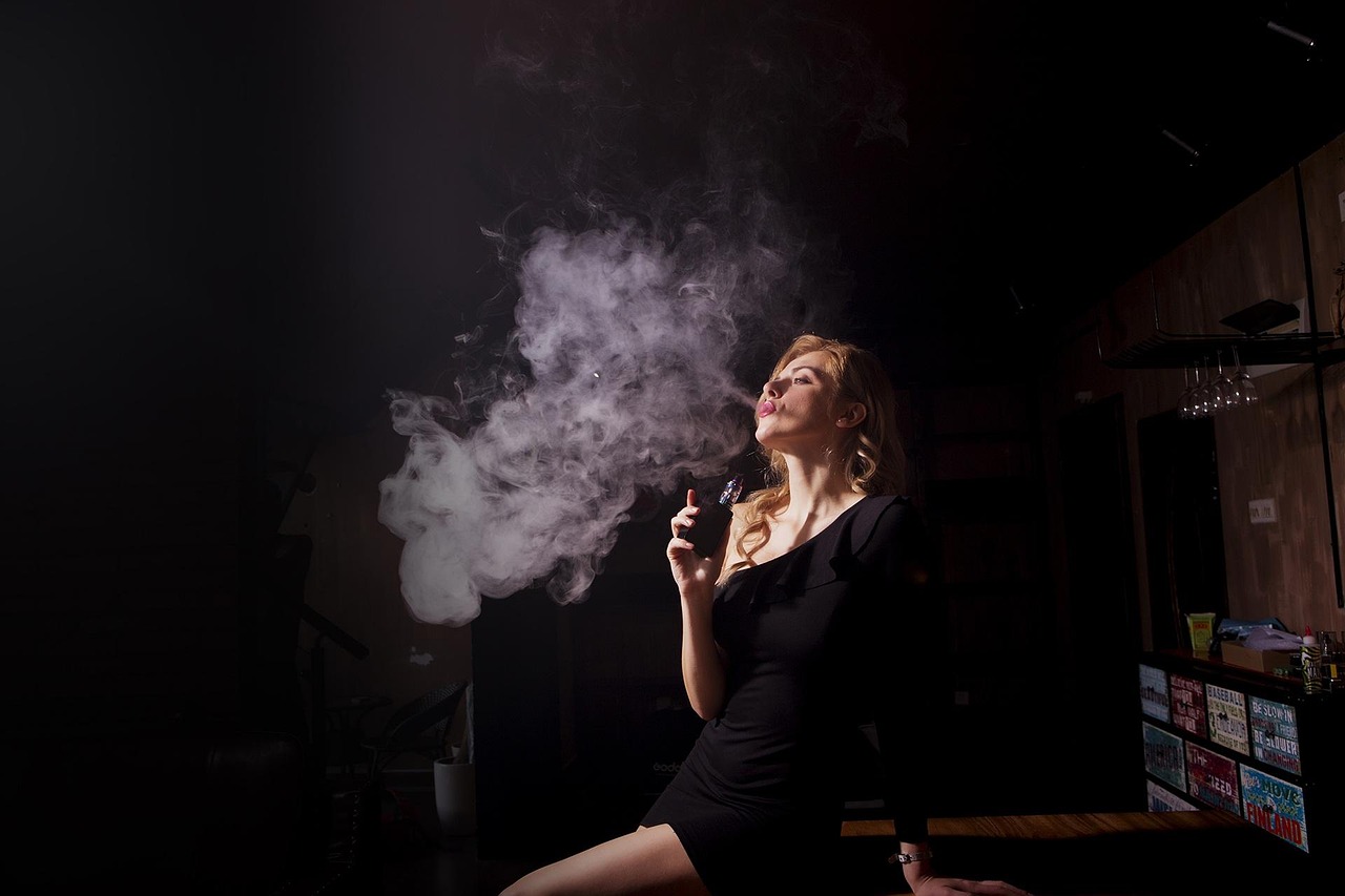 You are currently viewing Quels sont les dangers du vapotage chez les ados ?