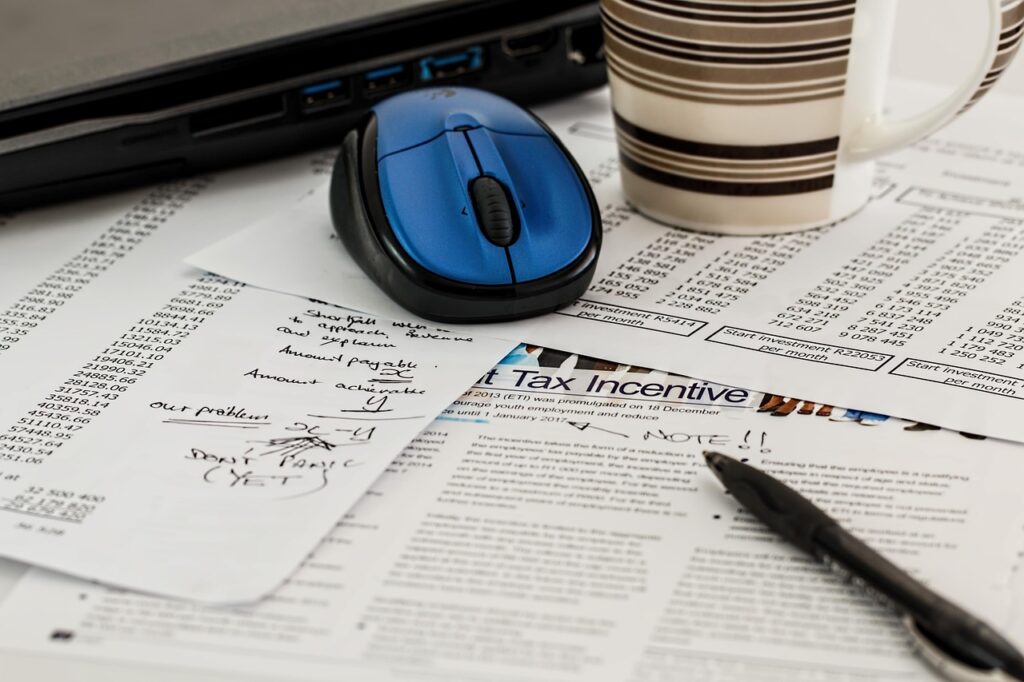 découvrez tout ce qu’il faut savoir sur la fiscalité de la location meublée : régimes d’imposition, déclarations, avantages fiscaux, obligations et conseils pour optimiser la rentabilité de votre investissement locatif en meublé.